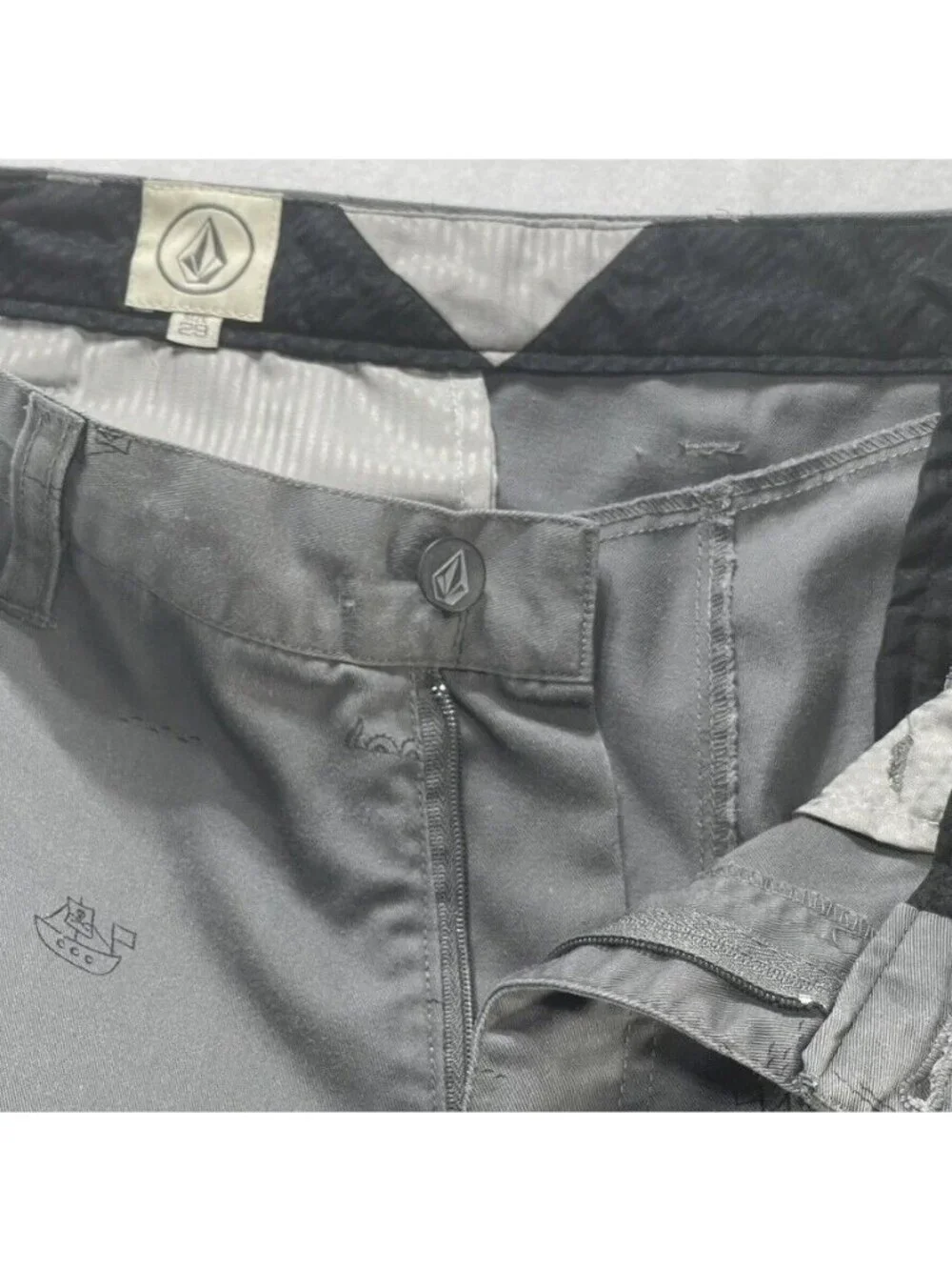 Volcom Mens Gray Cargo Shorts With Nautical Print 29
